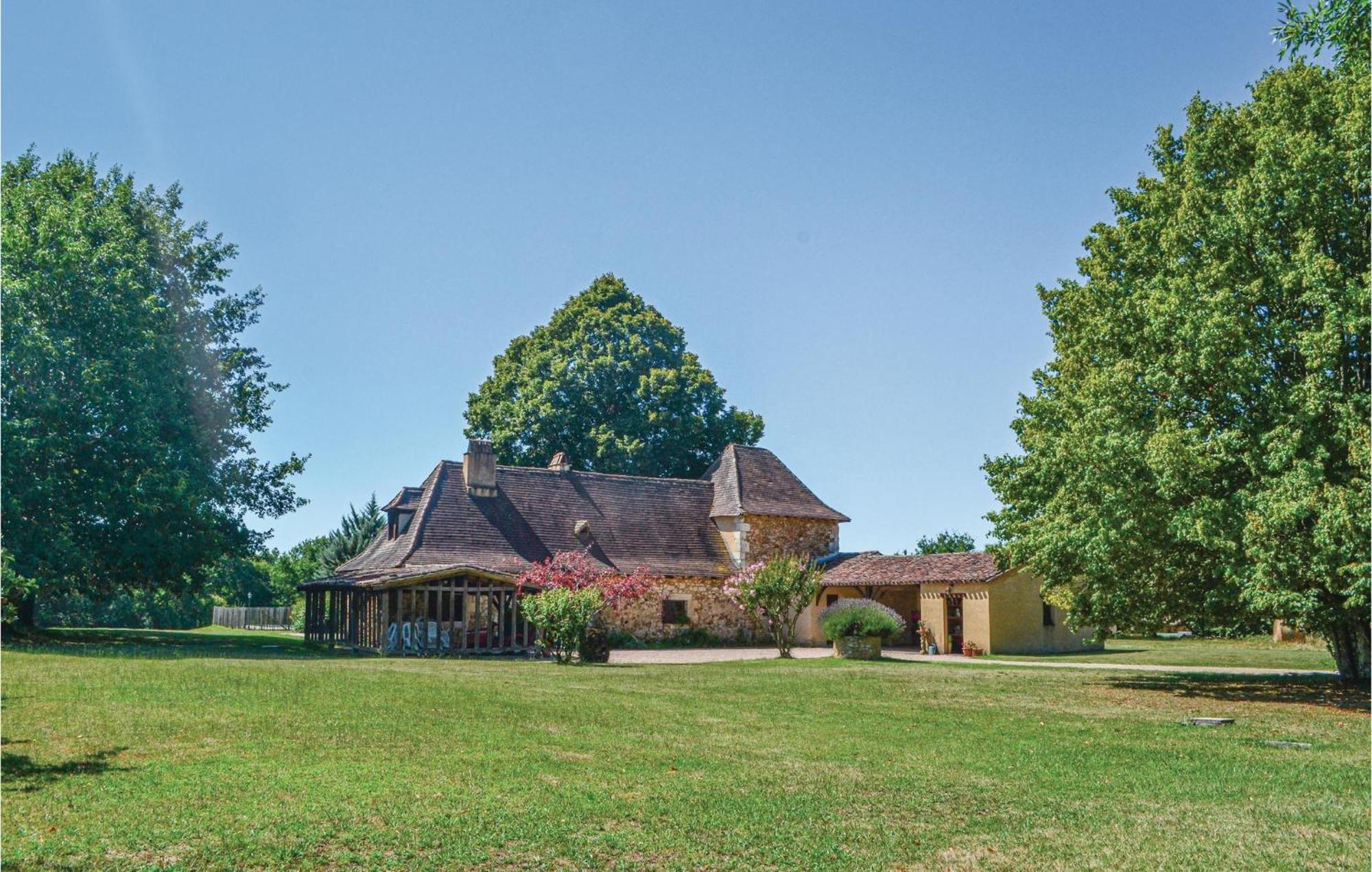 Awesome Home In Campsegret Exterior photo