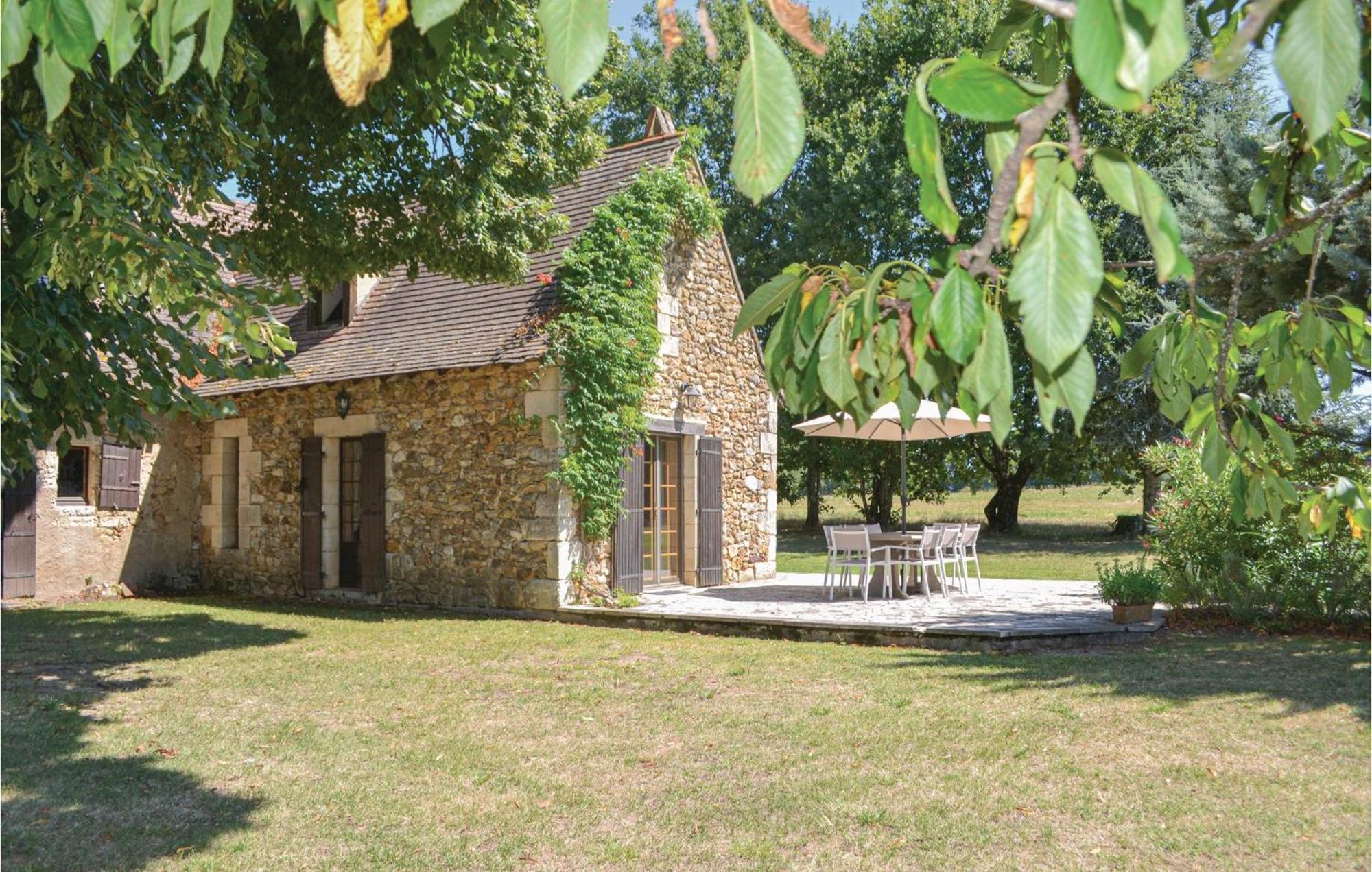Awesome Home In Campsegret Exterior photo